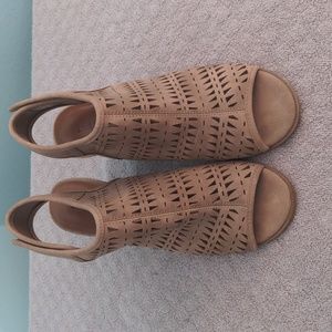 Women's Size 6 INDIGO RD. Tan Cut Outs Open Toe Heel Shoe Booties Chunky